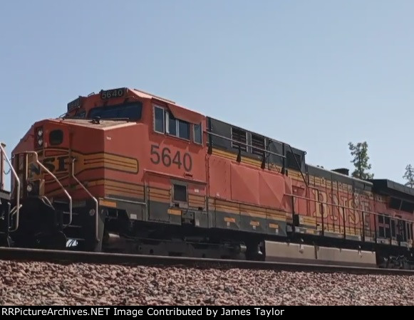 BNSF 5640